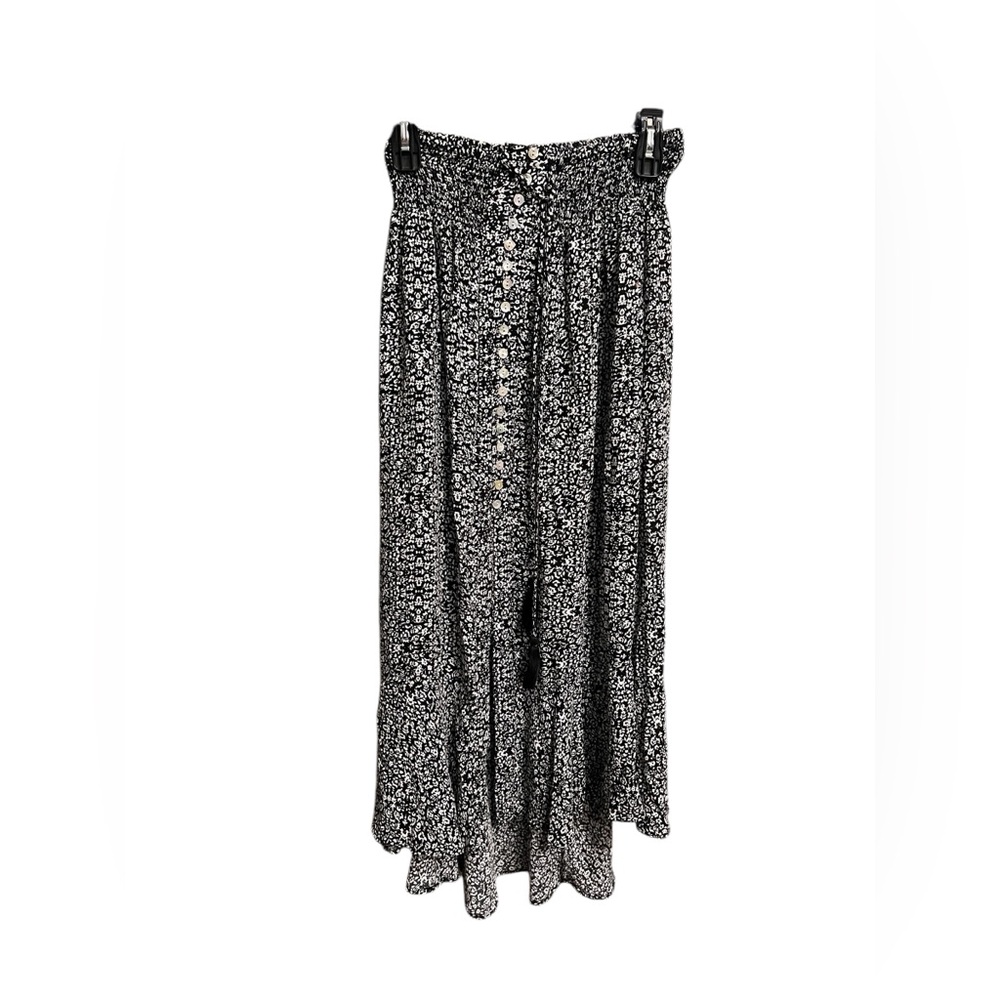Black handkerchief Maxi Tassel Skirt with White Flowers